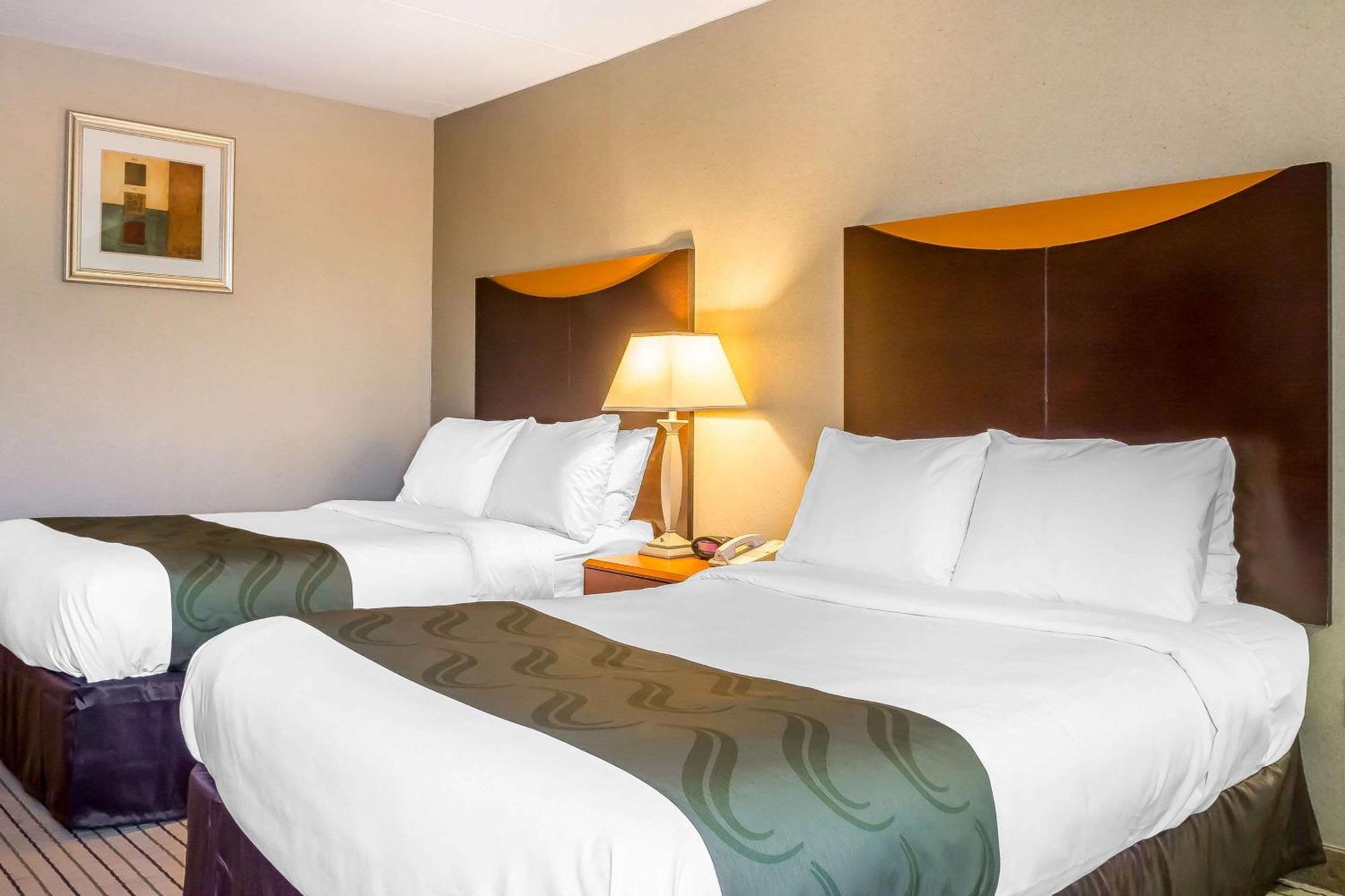 Quality Inn Spring Valley - Nanuet Екстер'єр фото