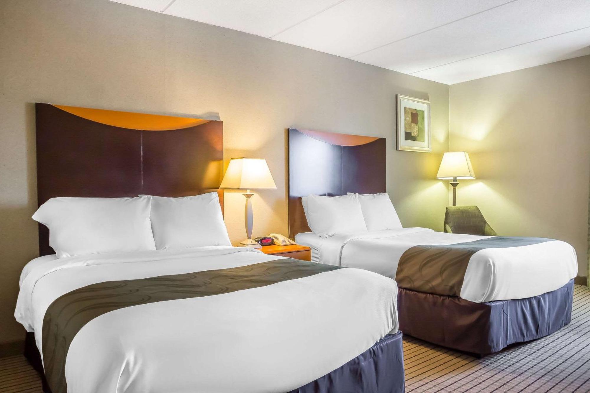 Quality Inn Spring Valley - Nanuet Екстер'єр фото