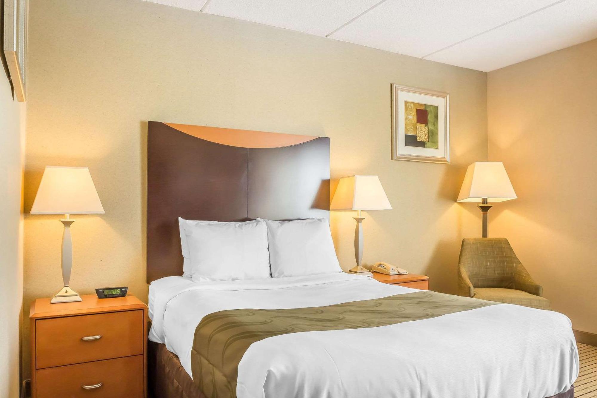 Quality Inn Spring Valley - Nanuet Екстер'єр фото